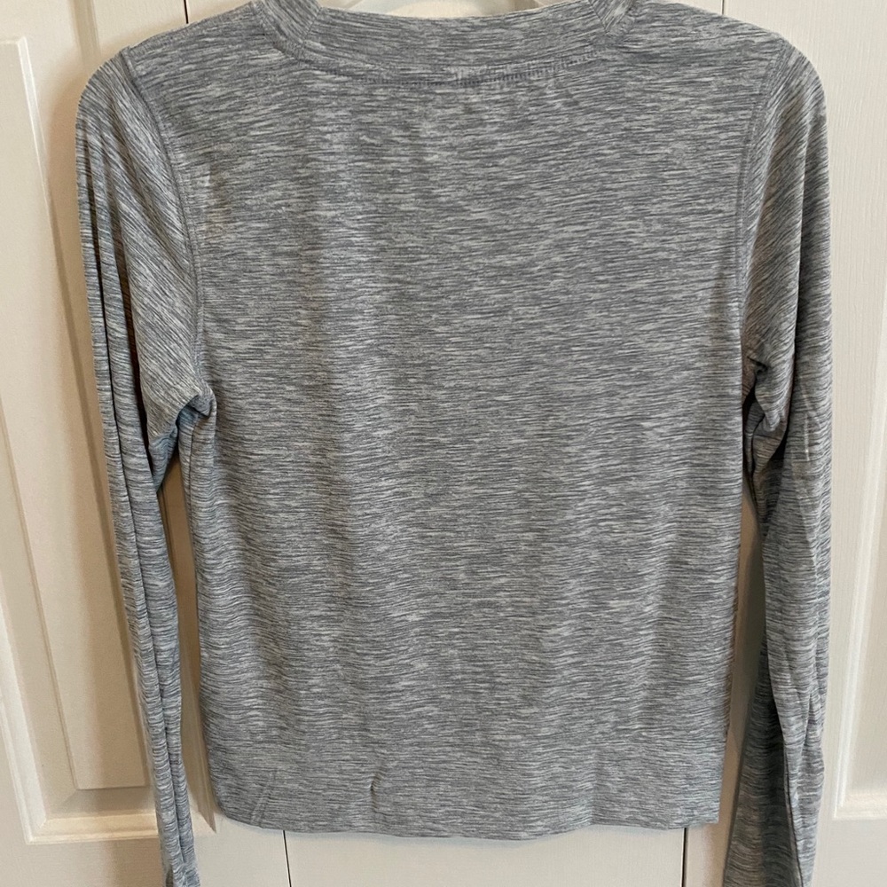 Workout Top - Picture 3 of 4